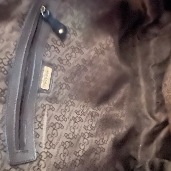 BCBG soft leather large beautiful black purse . - Picture 5 of 5